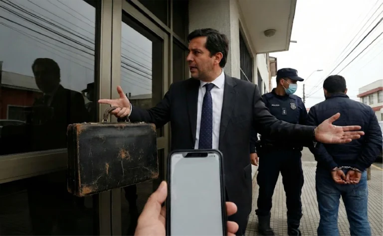 EL DERECHO A SER REPRESENTADO POR ABOGADO IDÓNEO EN LA PANDEMIA…